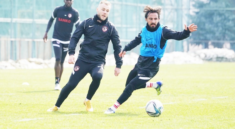 Hazırlıklar hız kesmeden devam ediyor