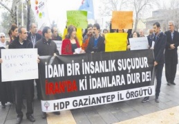 HDP üyeleri İran cezaevlerindeki siyasi tutuklulara destek amacıyla eylem yaptı