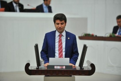 HDP&#039;li Aslan, Meclis&#039;te ders kitaplarındaki &#8220;Nefret Söylemini&#8221; sordu 