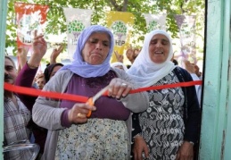 HDP’nin seçim bürosunu kadınlar açtı 