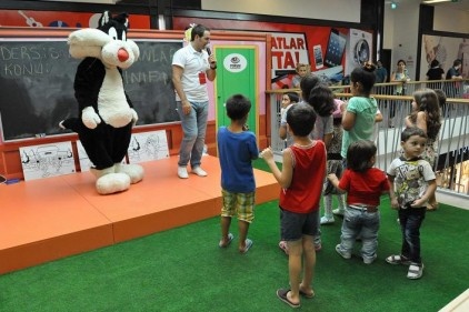 &#039;Hediye Çarkı&#039;ndan sürpriz hediyeler kazandırdı