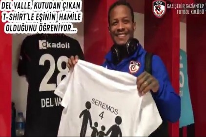 Hediye paketi ile eşinin hamile olduğunu öğrendi
