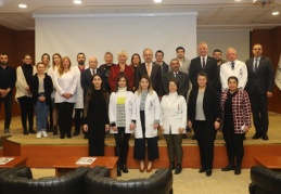 “Hekimlik mesaisi olmayan, sorumluluğu ağır bir meslektir”