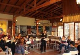 Hem çocuklarını hem de ebeveyn olmayı farklı açılardan görecekler