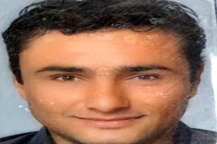 Hem öldürdü, hem de başından ayrılmadı