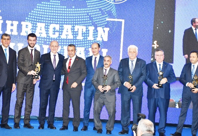 “Hep birlikte her zamankinden daha çok çalışmak zorundayız”