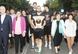 Hep birlikte, yeni hedefimiz olan sürdürülebilirliğe kitleniyoruz