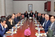 Hepimiz, kentimizin daha da ileriye gitmesi için çalışıyoruz