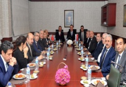 Hepimiz, kentimizin daha da ileriye gitmesi için çalışıyoruz