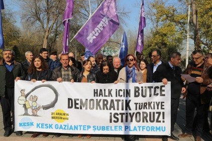 Her 100 gençten 28&#8217;i, her 100 genç kadından 43&#8217;ü işsiz