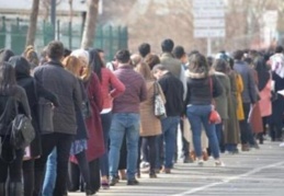 Her 3 üniversite mezunu gençten 1'i işsiz