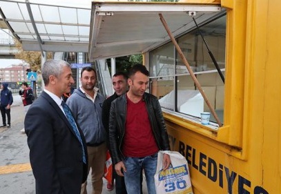 Her gün 8 bin 500 kişiye çorba ikramında bulunuluyor