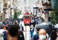 Her iki kişiden birinin yakını virüse yakalandı