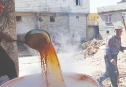 Her sene bu kazanı kaynatırız