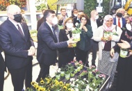 Her zaman çiftçilerimizin yanındayız