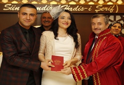 Herkes 14 Şubat’ta evlenmek istedi