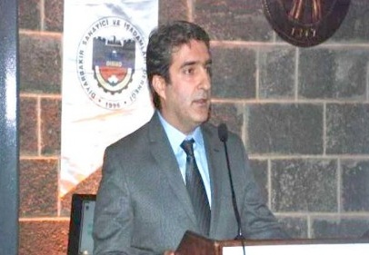 "Herkes yarını merakla bekliyor. Türkiye de Diyarbakır da bu kaos ortamını hak etmiyor”