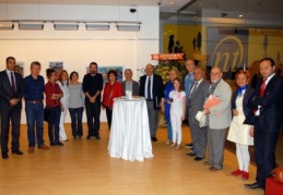 Heyamola serisi resimleri sergileniyor