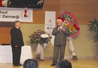 Hikmet Aksoy’a “Medya Işıkları Ödülü” 