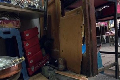Hırsızlar, 60 saniyede 5 bin TL&#039;lik malzeme çaldı