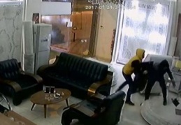 Hırsızlar yarım kalan ilk soygunu aynı iş yerine tekrar girerek tamamladı