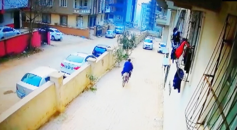 Hırsızların sakinliği dikkat çekti