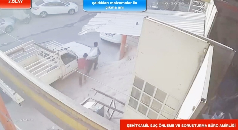 Hırsızlık anları güvenlik kamerasında