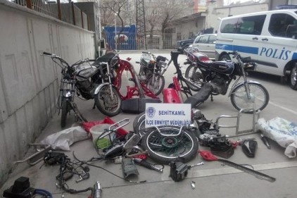 Hırsızlık motosikletleri parçalamak için atölye kurdular