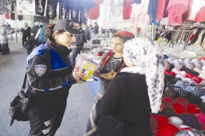 Hırsızlık olaylarına karşı broşür dağıtıldı 