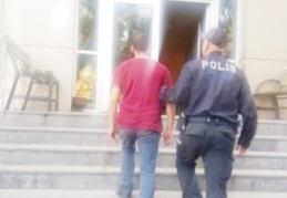 Hırsızlık şüphelisi 9 kişi tutuklandı