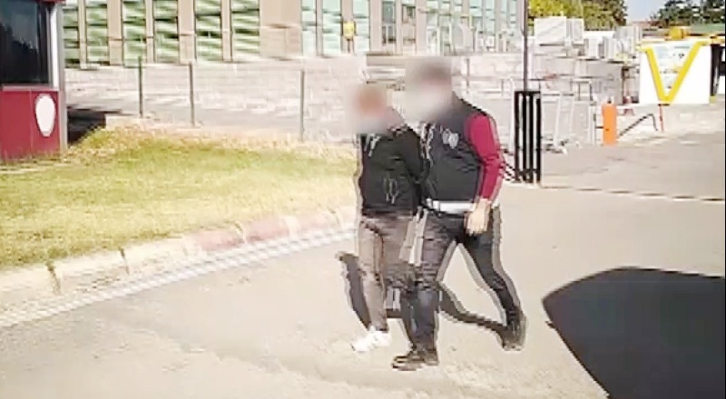 Hırsızlık ve kapkaç şüphelisi 8 sahte kimlikle yakalandı