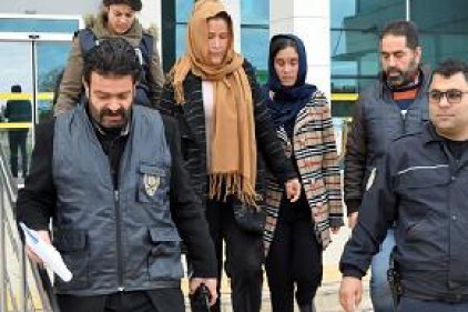 Hırsızlık zanlısı kadınlar çıkarıldığı mahkemece tutuklandı