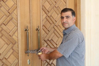 Hırsızlıkla baş edilemeyince caminin kapısına kilit vuruldu