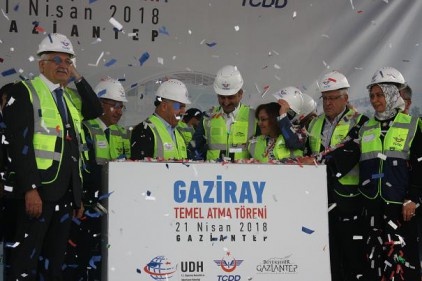 Hizmet, proje üretip, işbirliği yaparak olur