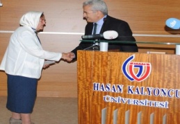 HK Üniversitesi öğrencilerinden engellilere destek 