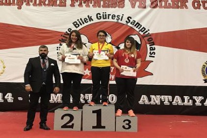 HKÜ Farklı Spor dallarında madalyalarını arttırıyor