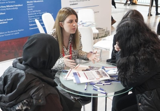 HKÜ, İstanbul eğitim fuarında