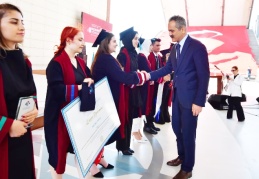HKÜ’den 1.535 öğrenci mezun oldu