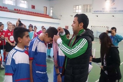 Hokey&#8217;de Kurtuluş Kupası heyecanı