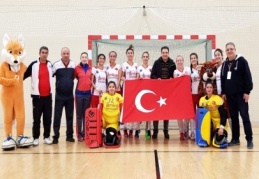 Hokeyin sultanları Avrupa kupasına fırtına gibi başladı