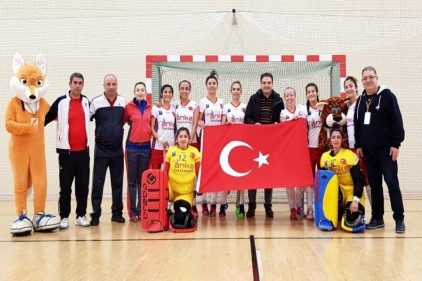 Hokeyin sultanları Avrupa kupasına fırtına gibi başladı