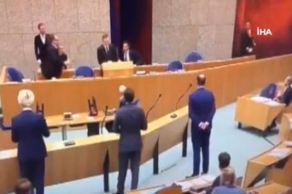 Hollanda Sağlık Bakanı Bruins, korona virüs oturumunda bayıldı
