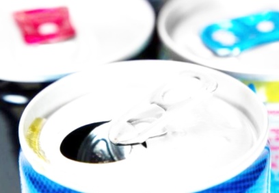 Hollanda teneke kutularda satılan içeceklerden depozito ücreti alacak