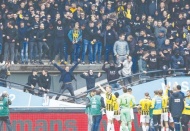 Hollanda'da galibiyet kutlaması sırasında tribün çöktü