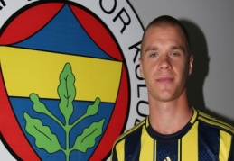 Holmen kadroda yok