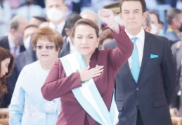 Honduras'ın ilk kadın Devlet Başkanı Xiomara Castro yemin etti