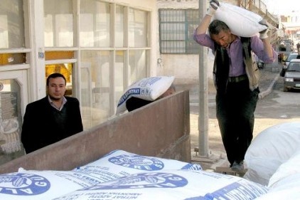 Hububat ekili alanlara gübre atılmaya başlandı