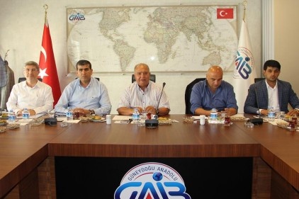 Hububat ve bakliyatçılar, sorunları konuştu