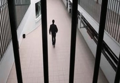 Hücre cezası, kamera görüntüsüyle tespit edildi