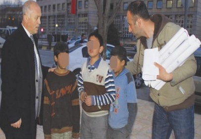 Hurdacılık yapan çocuklar ailelerine teslim edildi 